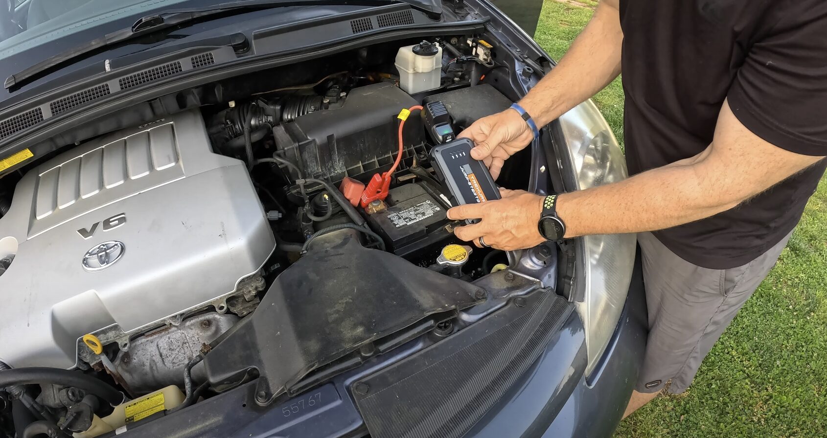 Expert roadside assistance and battery service Professional towing technician providing roadside assistance in North Hempstead, NY